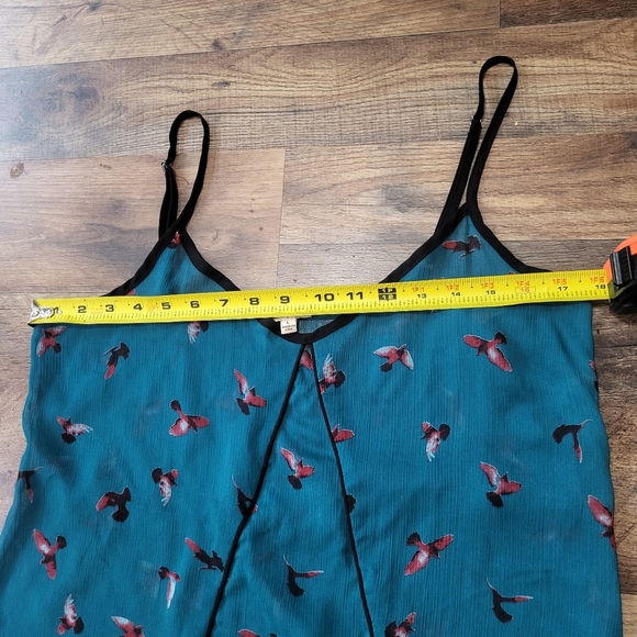 Lily White Flowy Sheer Blue & Black Bird Tank Top Size Large - Picture 5 of 8